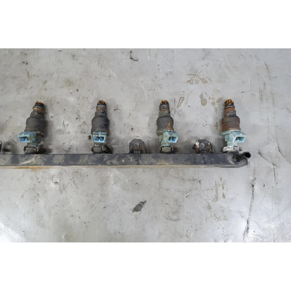 87-88 BMW E30 325i M20 2.5L Riel de inyección de combustible con inyectores 6 cilindros Fabricante de equipos originales de fábrica Foto 3 de 4