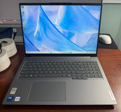 Lenovo ThinkBook 16 G8 IRL Core 5 210H 16GB RAM 512GB NVMe Win11P New Charger