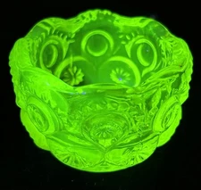 Uranium Vaseline Glass Salt