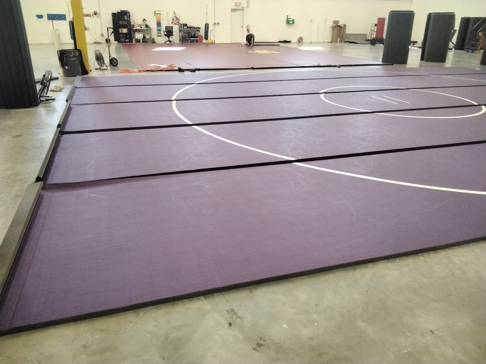 30'x42'x1 5/8" Dollamur FlexiConnect Wrestling Mat USED READ
