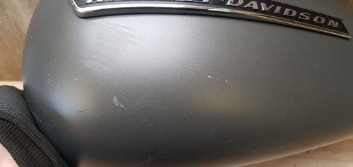 Harley Davidson Touring 2008 - Fuel Tank / Gas Tank 61356-08 - Picture 6 of 19