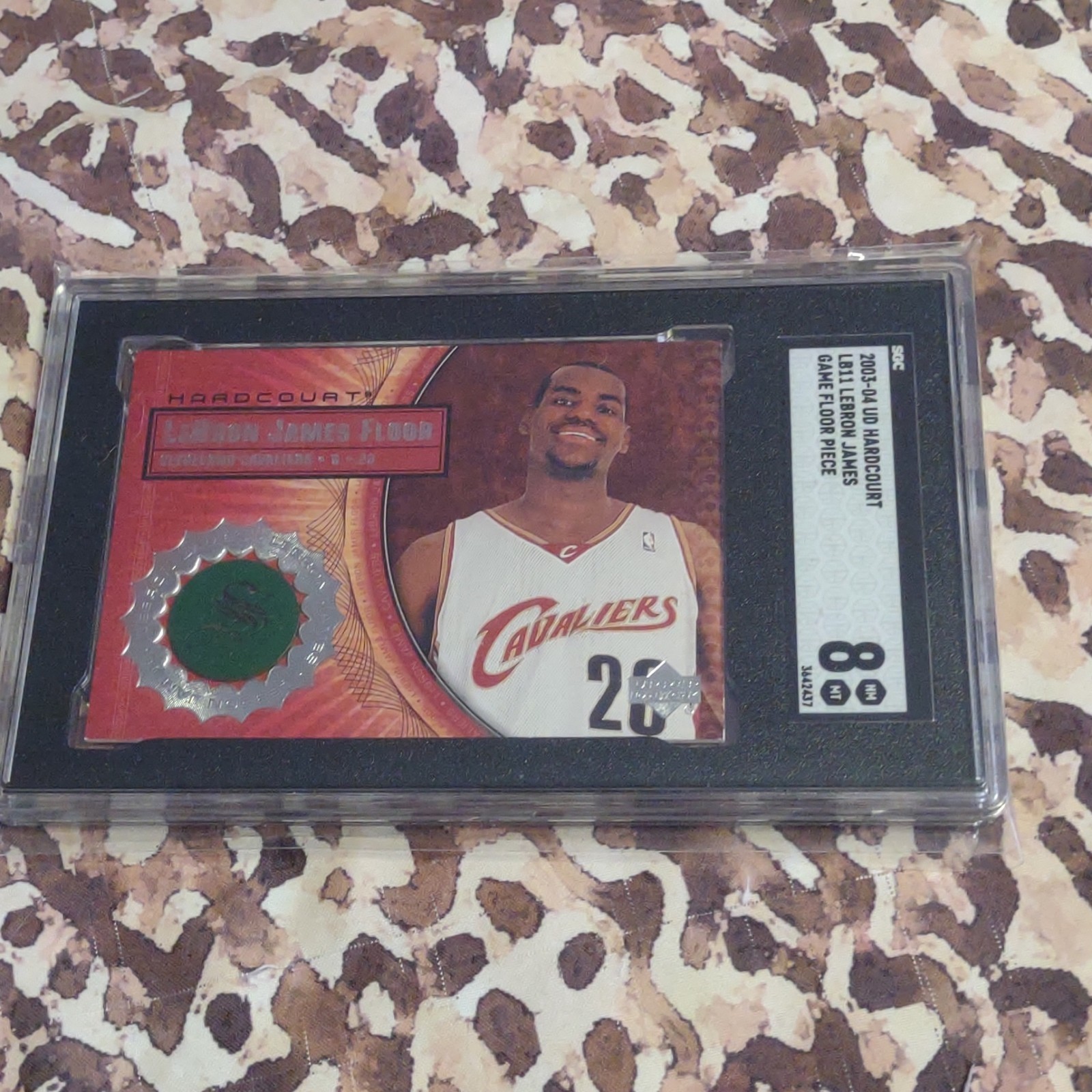Upper Deck 2003-04 Hardcourt LeBron James LB11 Floor Memorabilia SGC 8 Cavaliers