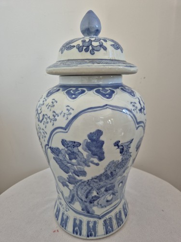 Vintage Japanese Blue and White Porcelain Lidded Ginger Jar / Tea Jar 42cm - Picture 10 of 12