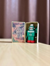 Yonezawa Smoking Robot Tin Toy Wind Up Japan Vintage Collectible Box Used Japan