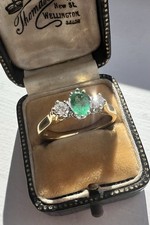 18ct 750 Gold Emerald & Diamond Rind Size Q