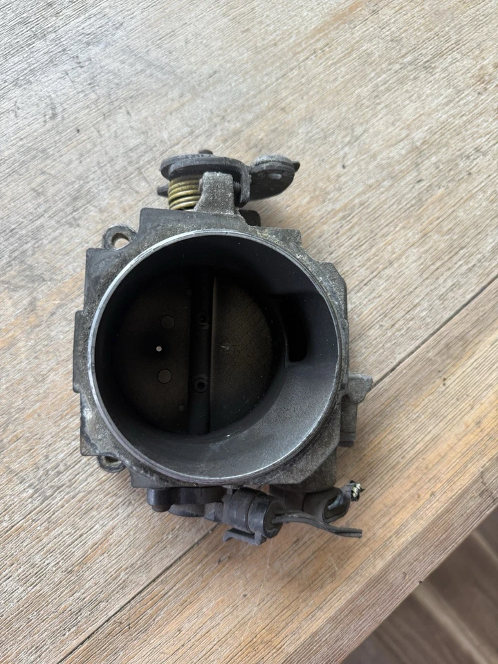 Cuerpo del acelerador OEM 337-05224 17113389 para Chevrolet Express 1500 1998-2000 5,7 L Foto 4 de 4