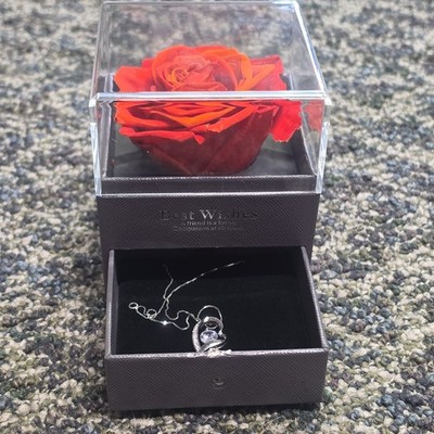 Best Wishes Fresh Red Rose Flower Box with Necklace for Romantic Door Decoration