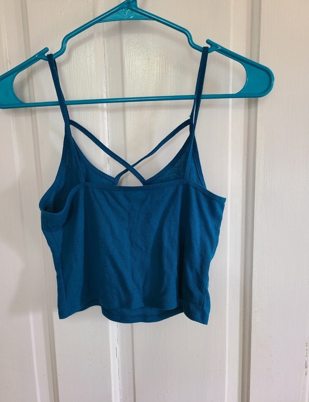 Mudd cami top crop top ribbed texture and strappy V-neck  size medium