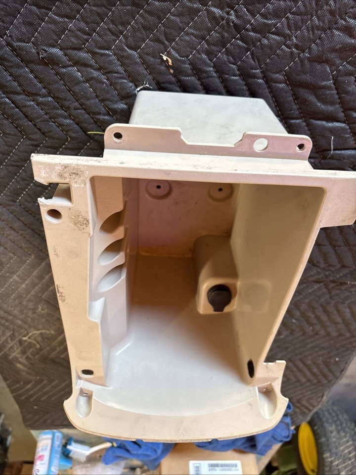 2005 Cadillac Escalade Center Console Tub | eBay