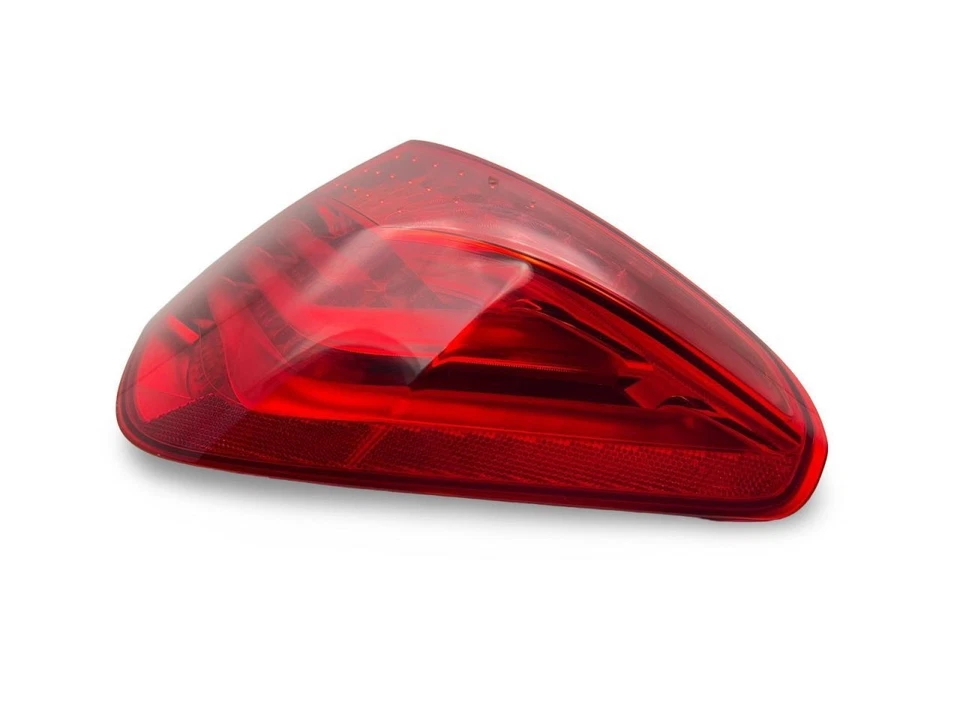 Luz trasera lateral derecha BMW 750i 2009-2012 montada en cuarto de cuarto Foto 4 de 4