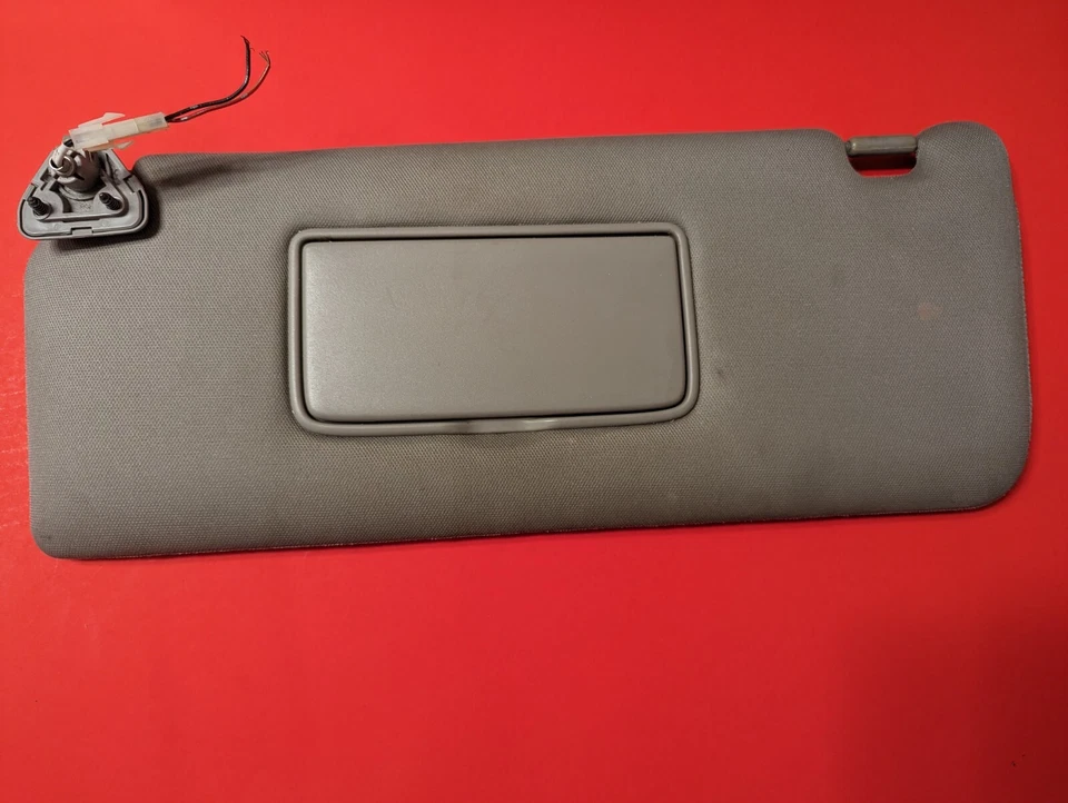 ✅OEM 04-15 NISSAN ARMADA TITAN SUNVISOR DRIVER Left ILLUMINATED ROOF CLIP GRAY - Image 4 of 4