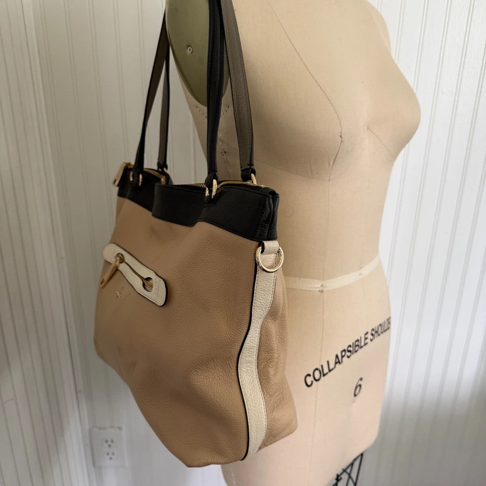 Bolso de Mano Coach Cuero Guijarro Negro y Beige F57496 Tyler Geométrico **LEER*** Foto 2 de 4