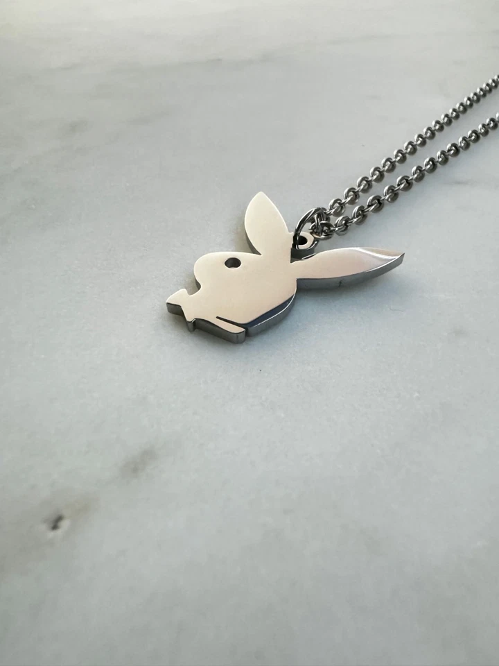 Collar Playboy - Collar de Plata - Delicado Collar - Unisex - Regalo para Ella Foto 3 de 4