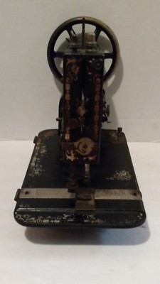 Vintage Antique White Sewing Machine 