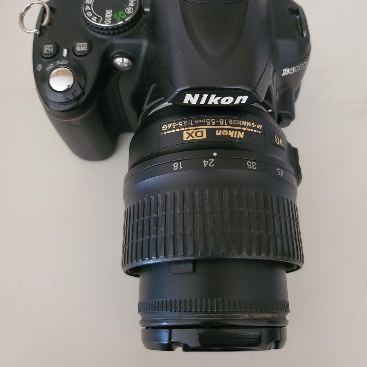 Nikon D3000 10.2MP Digital SLR Camera - Black w/ AF-S DX VR 18