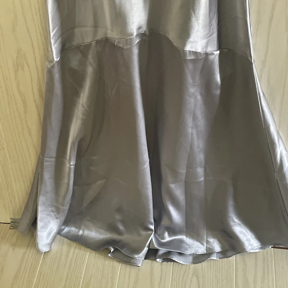 Vestido maxi slip vintage anos 90 Victoria’s Secret prata sedosa estilo sereia tamanho M - Imagem 2 de 4