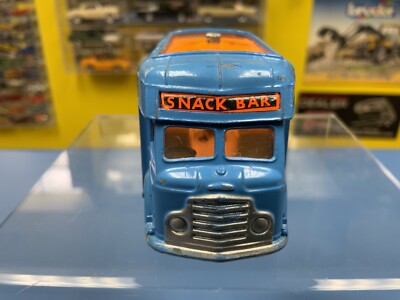 CORGI TOYS SMITH'S KARRIER VAN 