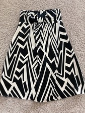 The Limited Woman Strapless Dress Cruise Beach Vacation Black White Size 2