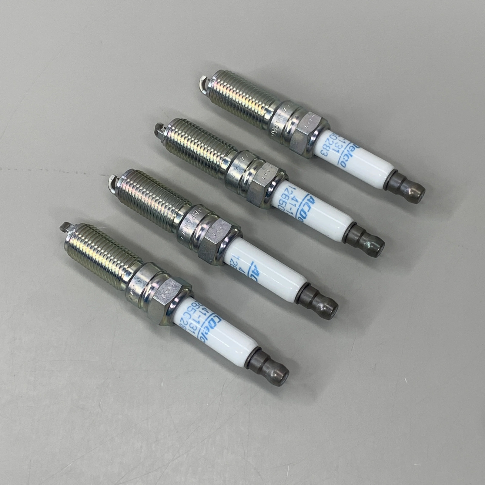 ACDELCO Set of 4 Iridium Spark Plugs for GM 3 1/4 Silver 12650283