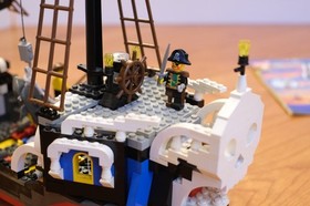 LEGO 6289 Pirates Red Beard Runner