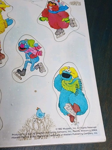 Vintage 1982 Muppets Sesame Street Skating Party Puzzle - Ornaments RARE - Picture 5 of 8
