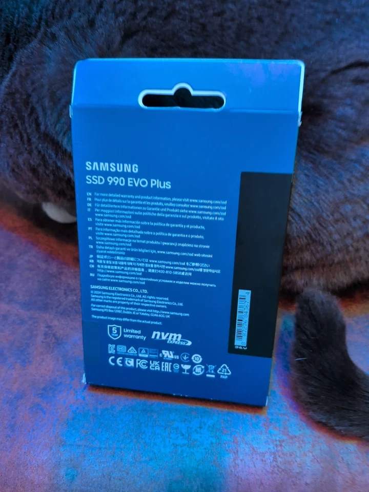 SAMSUNG 990 Plus 2TB SSD PCIe NVMe M.2 Hard Drive MZ-V9S2T0B/AM - Image 3 of 3