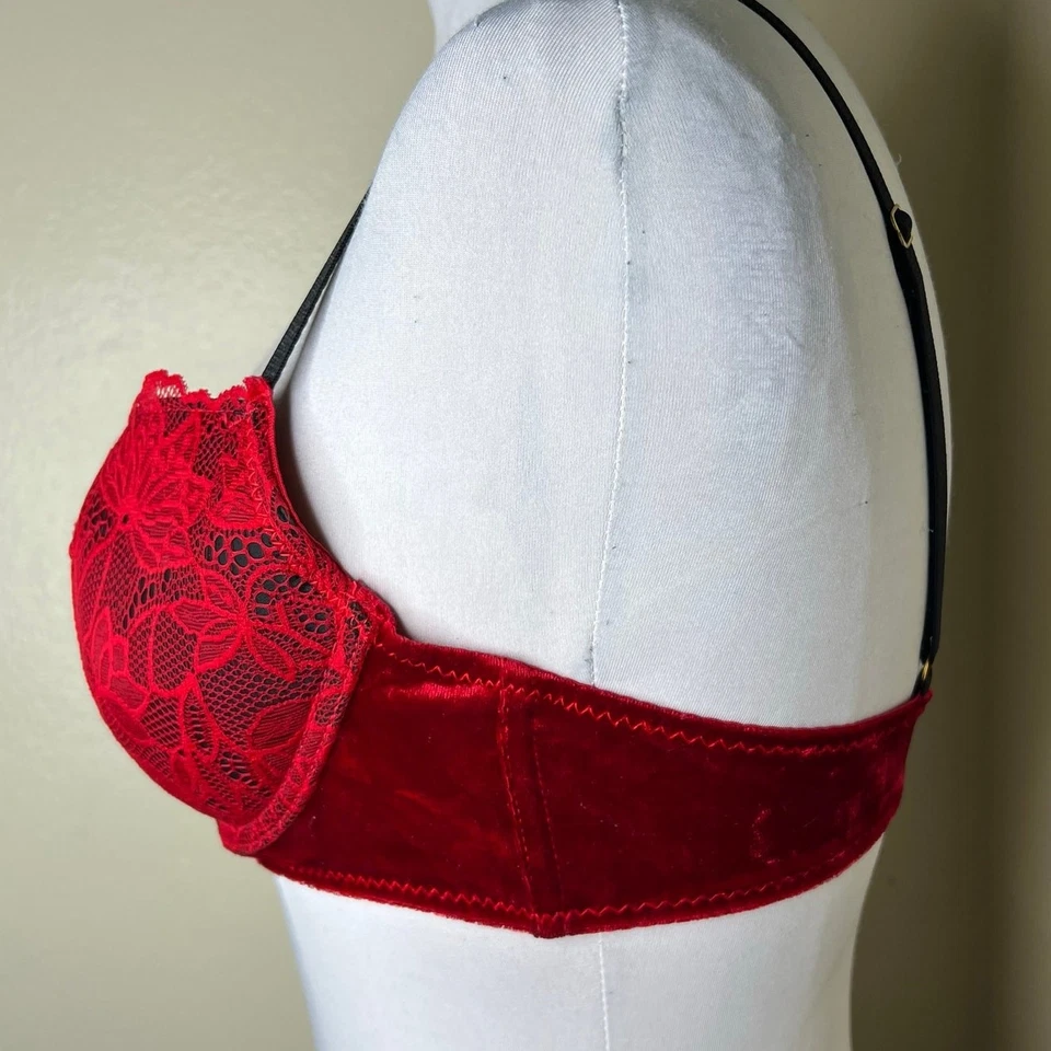Sujetador push up Daisy Fuentes 36B rojo encaje sexy terciopelo con aros acolchado romántico Foto 4 de 4