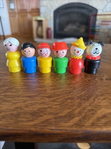 Lot Of Fisher Price Vintage Little People Look