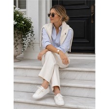 Tenis Keds de cuero blanco con ojales dorados plantilla de leopardo talla 8