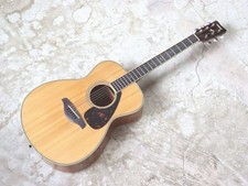 Yamaha FS720 Acoustic Guitar Folk Size Solid Spruce Top Used