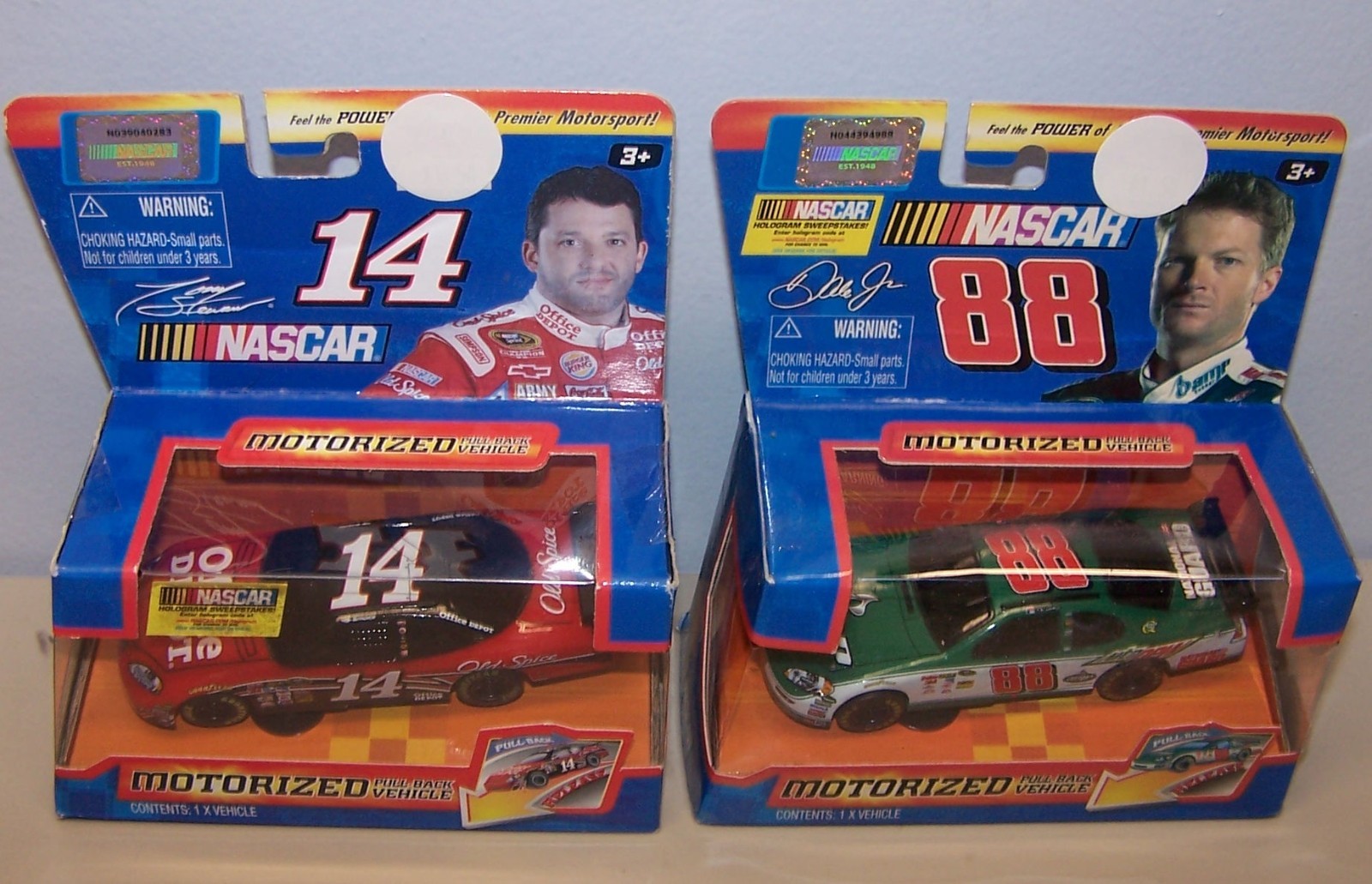 Jada NASCAR Tony Stewart  & Earnhardt Motorized Pull Back Toy Vehicle 1:43 Lot 2