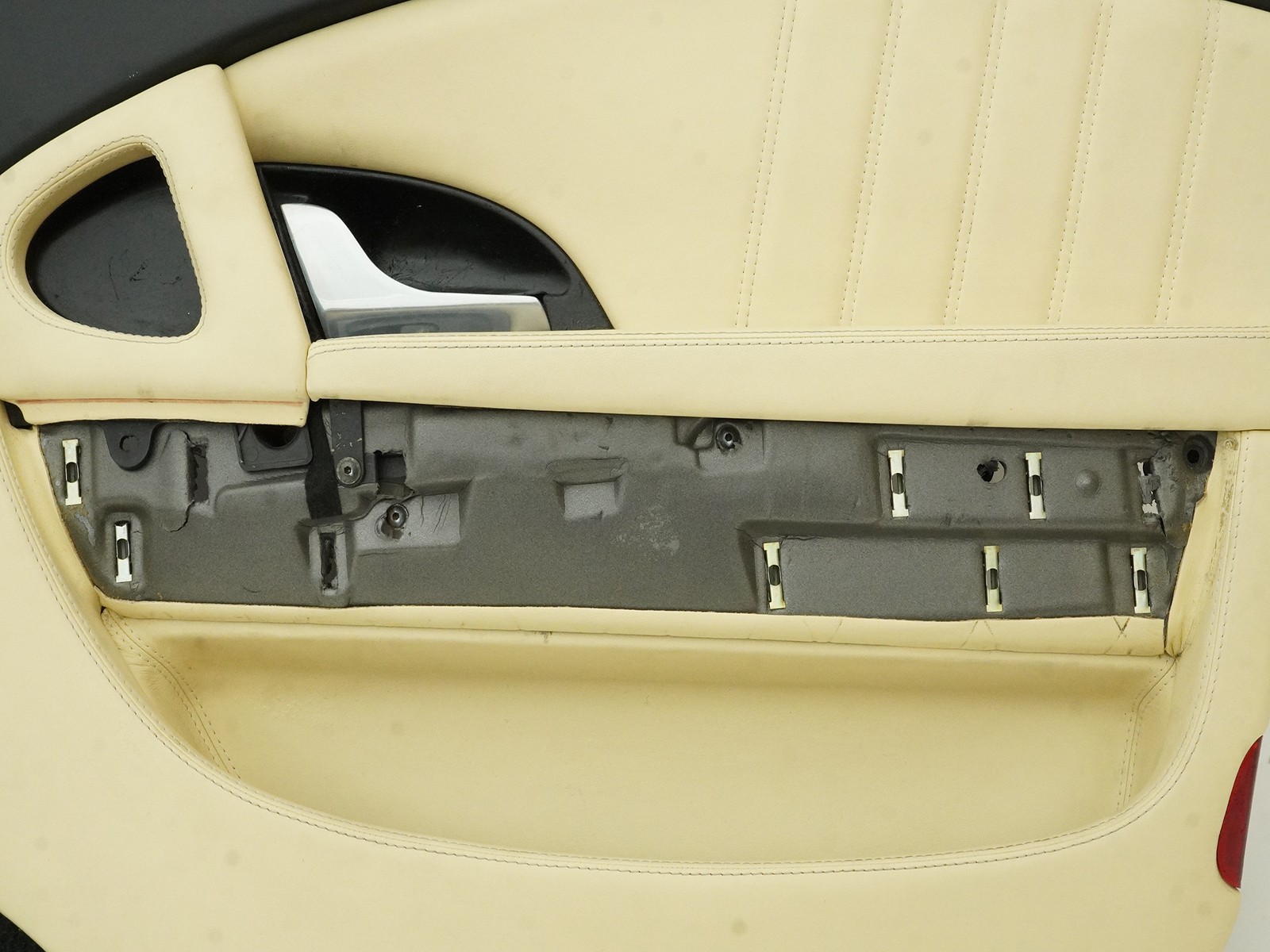 2003-2013 Maserati Quattroporte M139 OEM Front Right Inner Door Panel 66936600