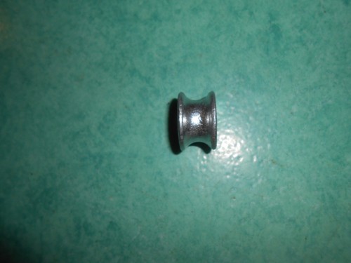 Entretoise fixation moteur 17 mm Peugeot BB neuve ancien stock