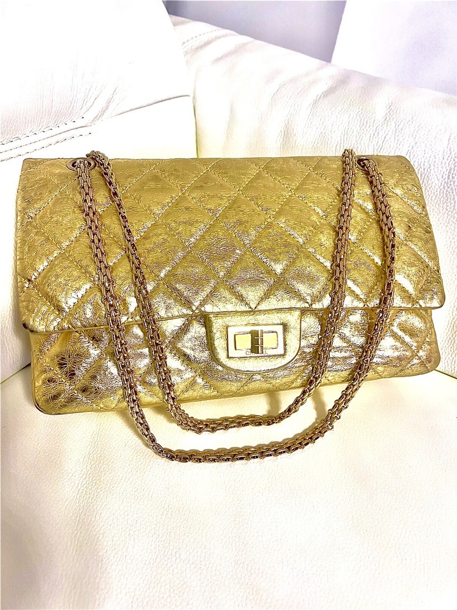 セール　CHANEL　シャネル マトラッセ スパンコール 2.55 ゴールド Chanel 2.55 Bag | Etoile Luxury Vintage – l'Étoile de Saint Honoré
