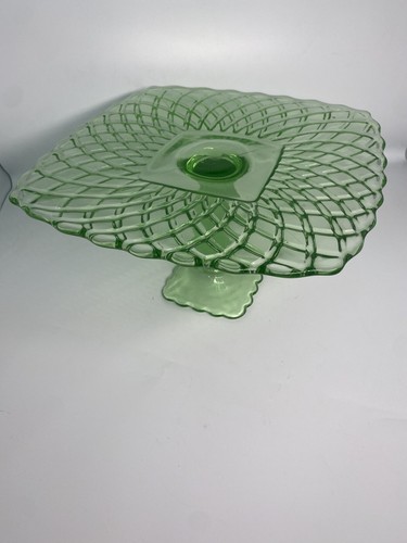 Largest Size LE Smith Rose Trellis Green Glass Pedestal Cake Stand 11" Square - Picture 2 of 6