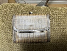 Vintage Authentic Fendi Leather Bi-Fold Snap Brown Wallet