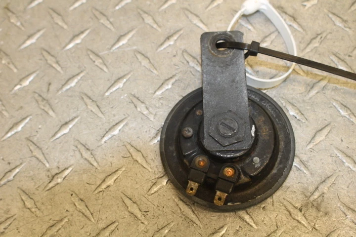 2007 HONDA SHADOW AERO 750 VT750CA РУПОРНЫЙ СИГНАЛ - Изображение 2 из 4