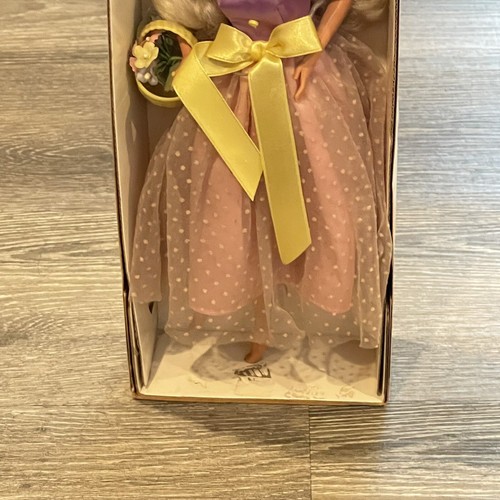 Spring Blossom Barbie Doll Avon Special Edition #15201 New NRFB 1995 Mattel New - Picture 4 of 12