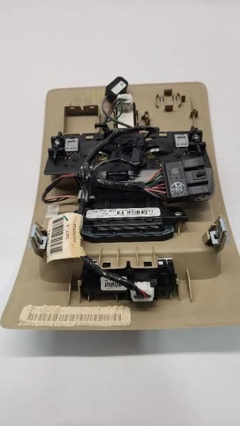 Cadillac Escalade 2007-11 consola techo delantero sin techo corredizo   Foto 2 de 4