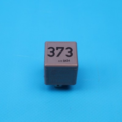 Audi A6 4F VW Seat Skoda Arbeitskontaktrelais 8D0951253A Relais 373 Original