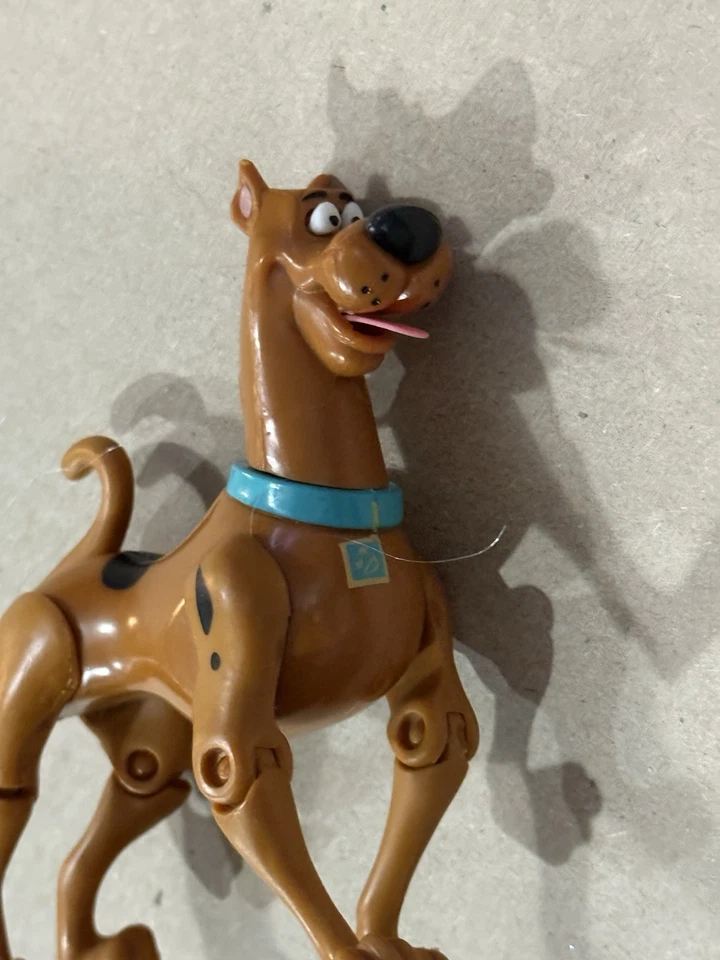 Lote de 4 figuras de acción Scooby Doo Fred Velma Daphne Scooby Hanna Barbera Foto 2 de 4