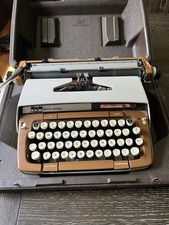 SMITH CORONA SCM Classic 12 Manual Typewriter W/Case. Fully Functional thumbnail