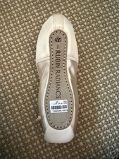 Brand New Original Russian Pointe Rubin Radiance Pointe shoes-Size 38, W1, V2