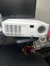 NEC NP115 DLP Projector