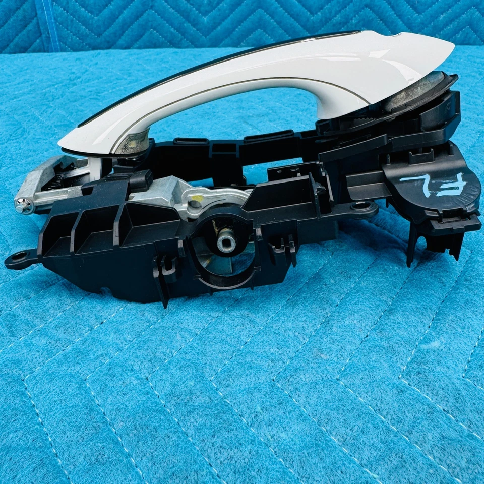 Manija de puerta exterior del conductor delantero izquierdo BMW 650i 2012-2017 OEM X1722619508 Foto 4 de 4