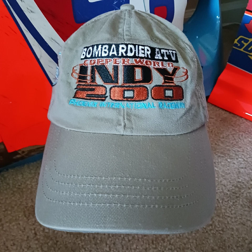IRL 2002 Bombardier ATV Copper Indy World 200 Victory Lane Sombrero Carreras Motorsport Foto 2 de 4