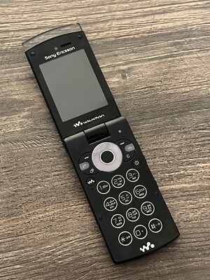 Sony Ericsson W980 - 8 GB - Piano Black (Unlocked) Parts or Repair GSM Mobile