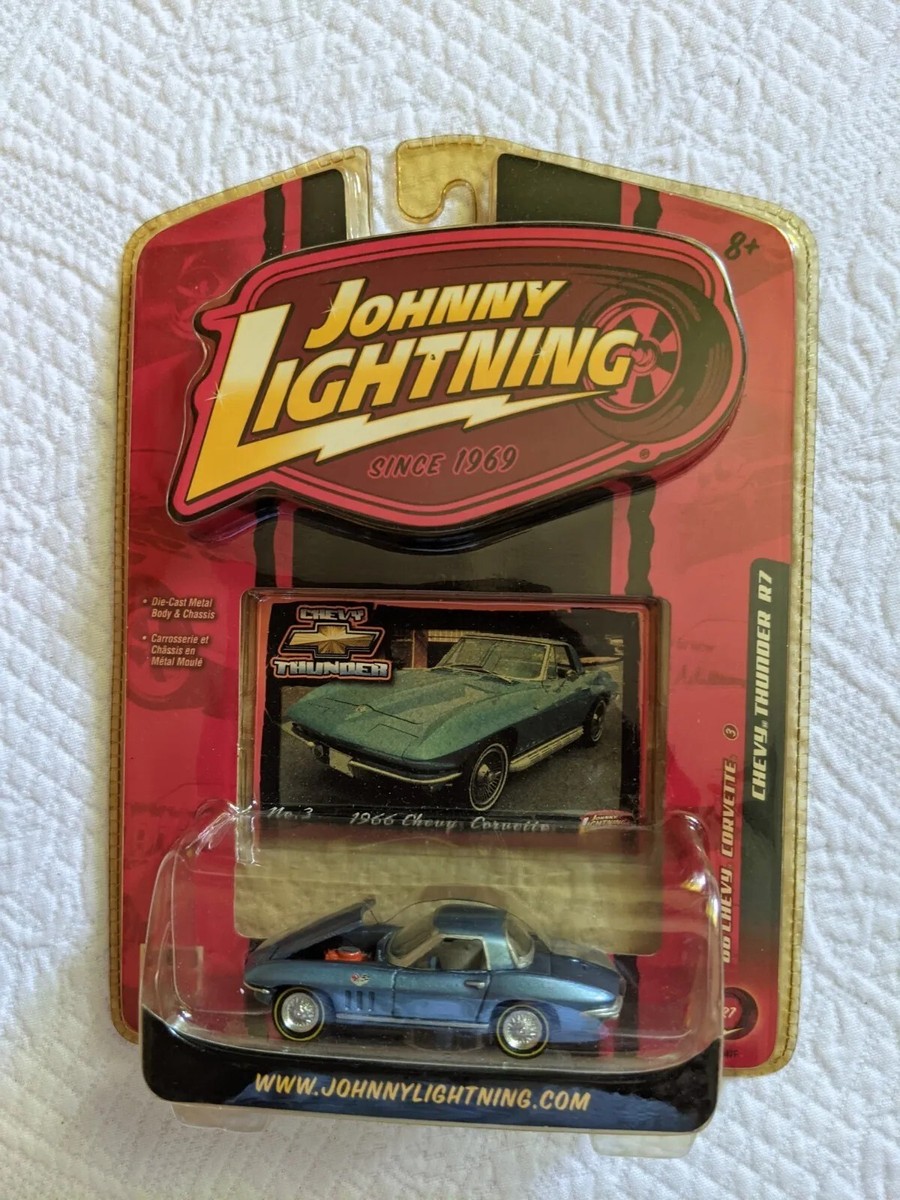ミニカー Johnny Lightning 1966 Chevy Corvette Johnny Lightning 1966 Chevy Corvette