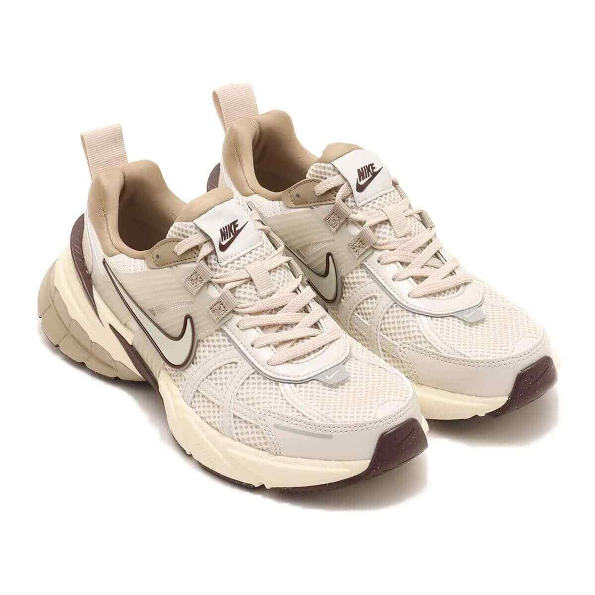 FD0736-103 Nike V2K Run Light All Wood Brown Khaki Earth FD0736-103 Nike V2K Run Light All Wood Brown Khaki Earth