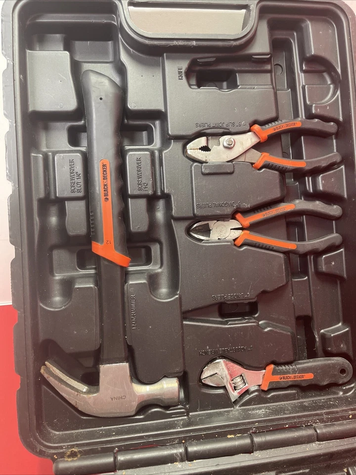 BLACK AND DECKER BCD702 3/8" 20V Max 20 Volt Cordless Drill Driver Set - Image 3 of 4